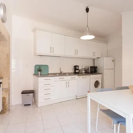 FLH Sé Cozy Flat-2